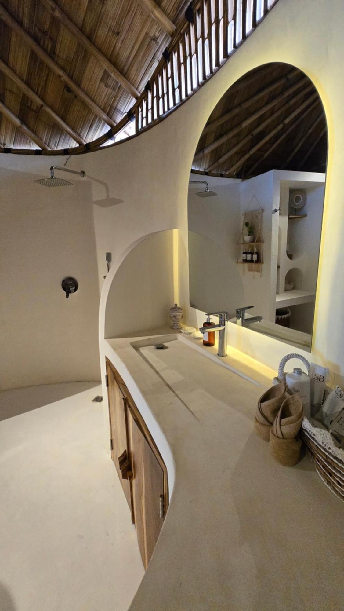 Hotel Les Sables Blancs - Adults Only - Gili Islands Exterior photo
